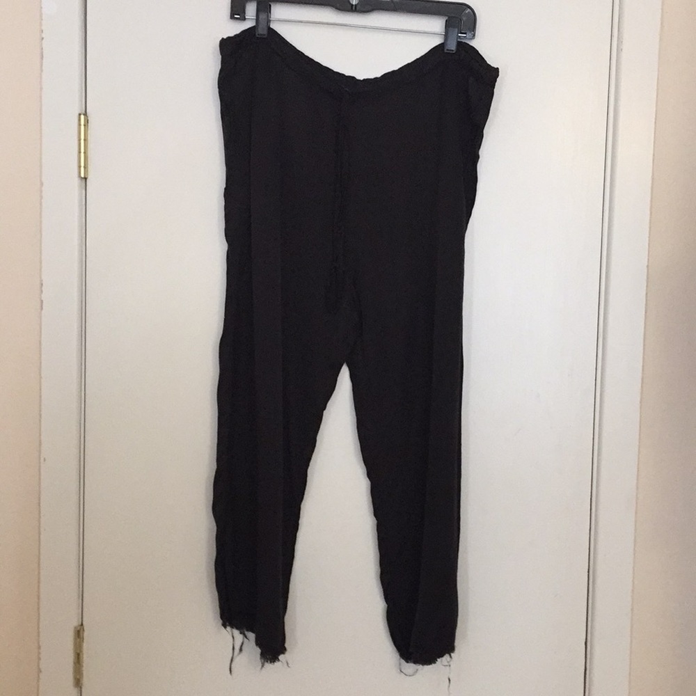 S LOVE TANJANE Capri Pants DD31 4792